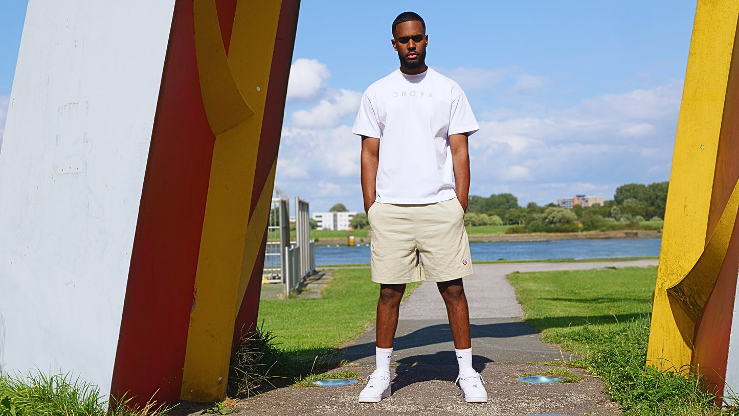 WHITE T-SHIRT GROEN LOGO