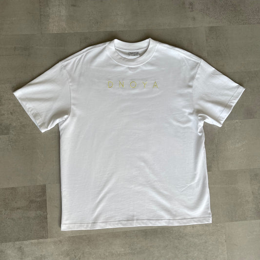 WHITE T-SHIRT YELLOW LOGO