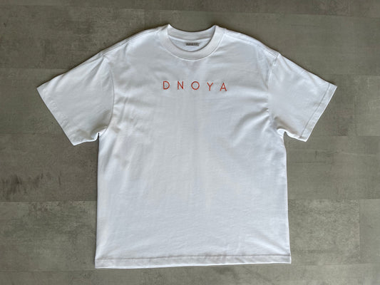 WHITE T-SHIRT PINK LOGO