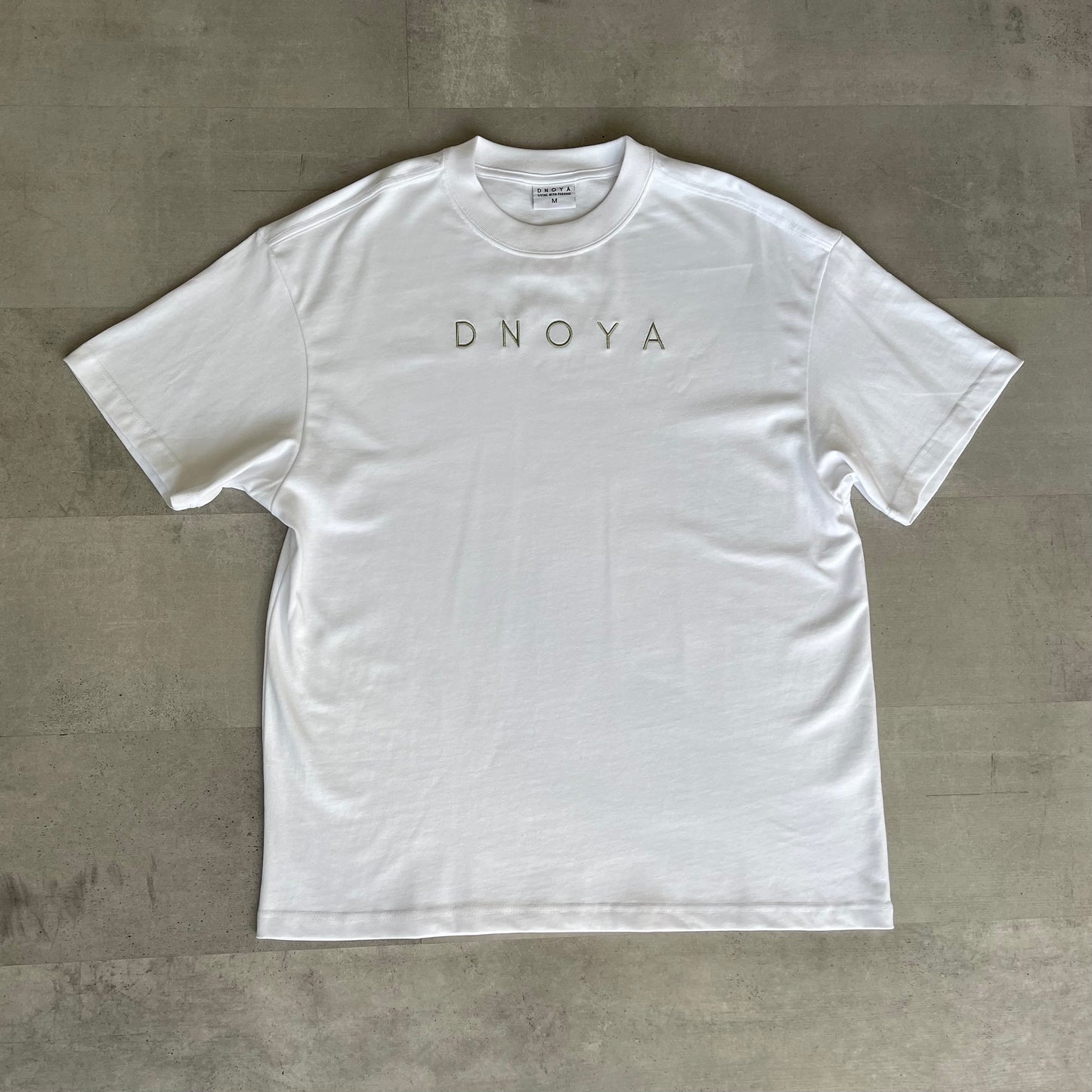 WHITE T-SHIRT GROEN LOGO